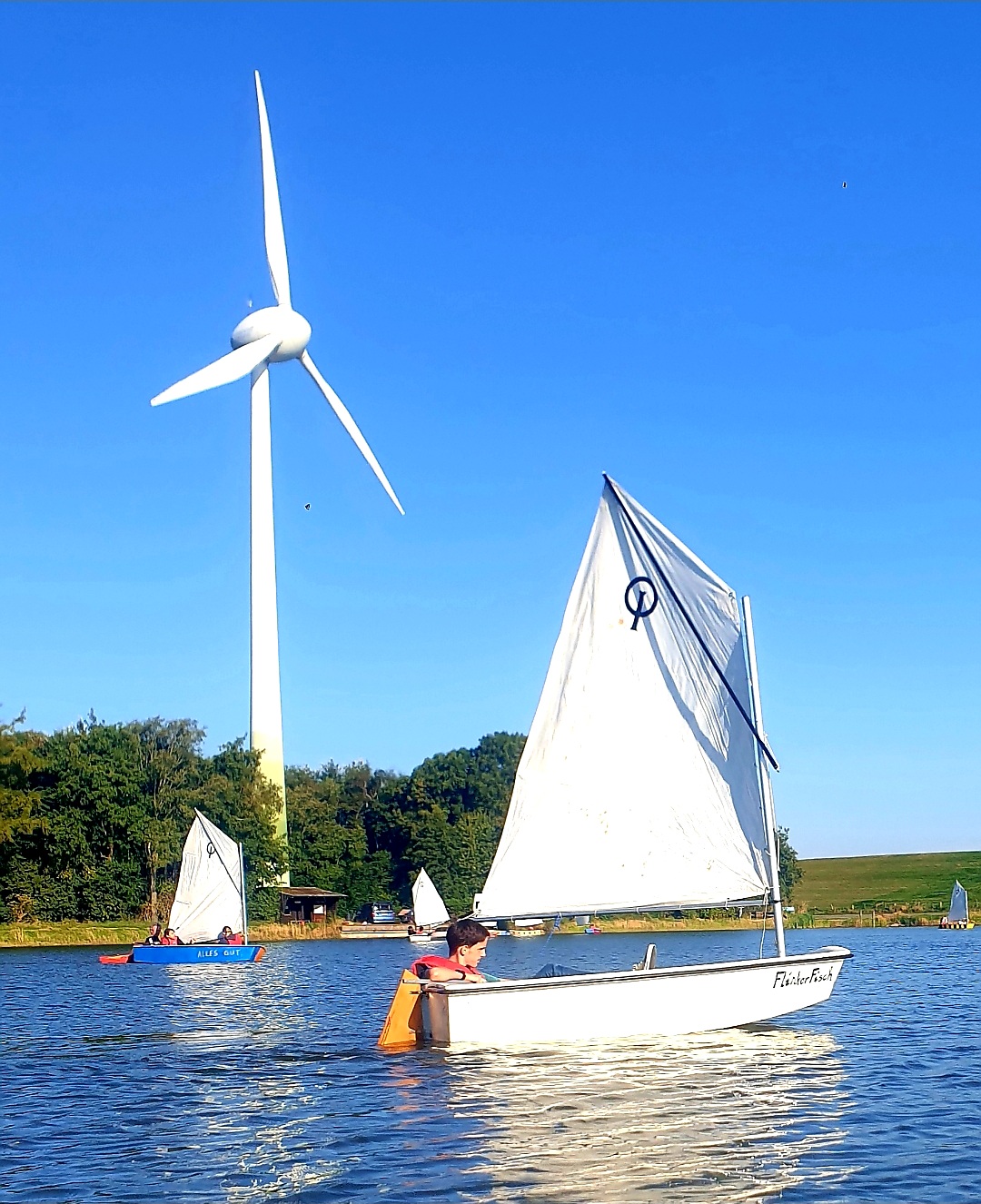 Wassersport in der Schule am Meer