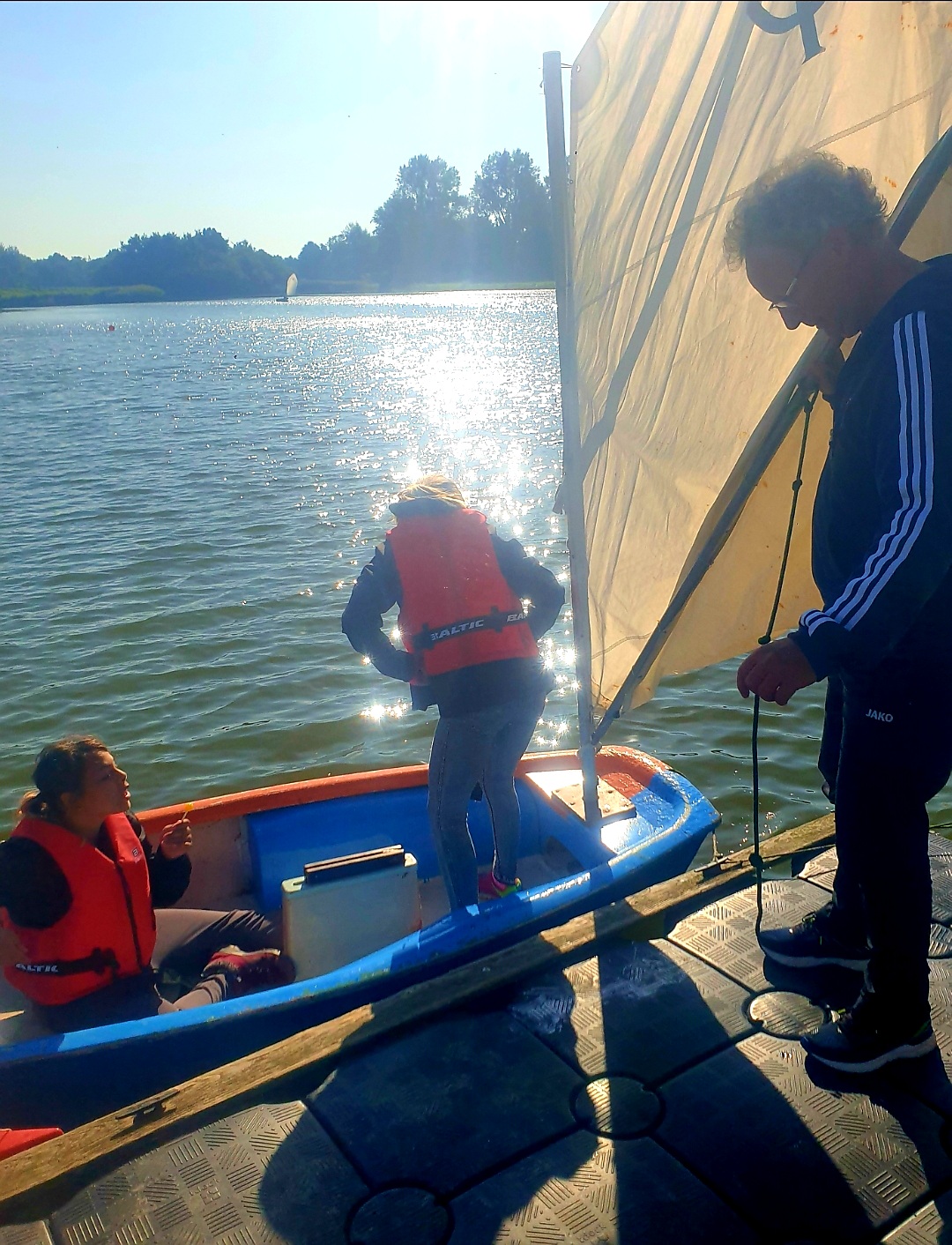 Wassersport in der Schule am Meer