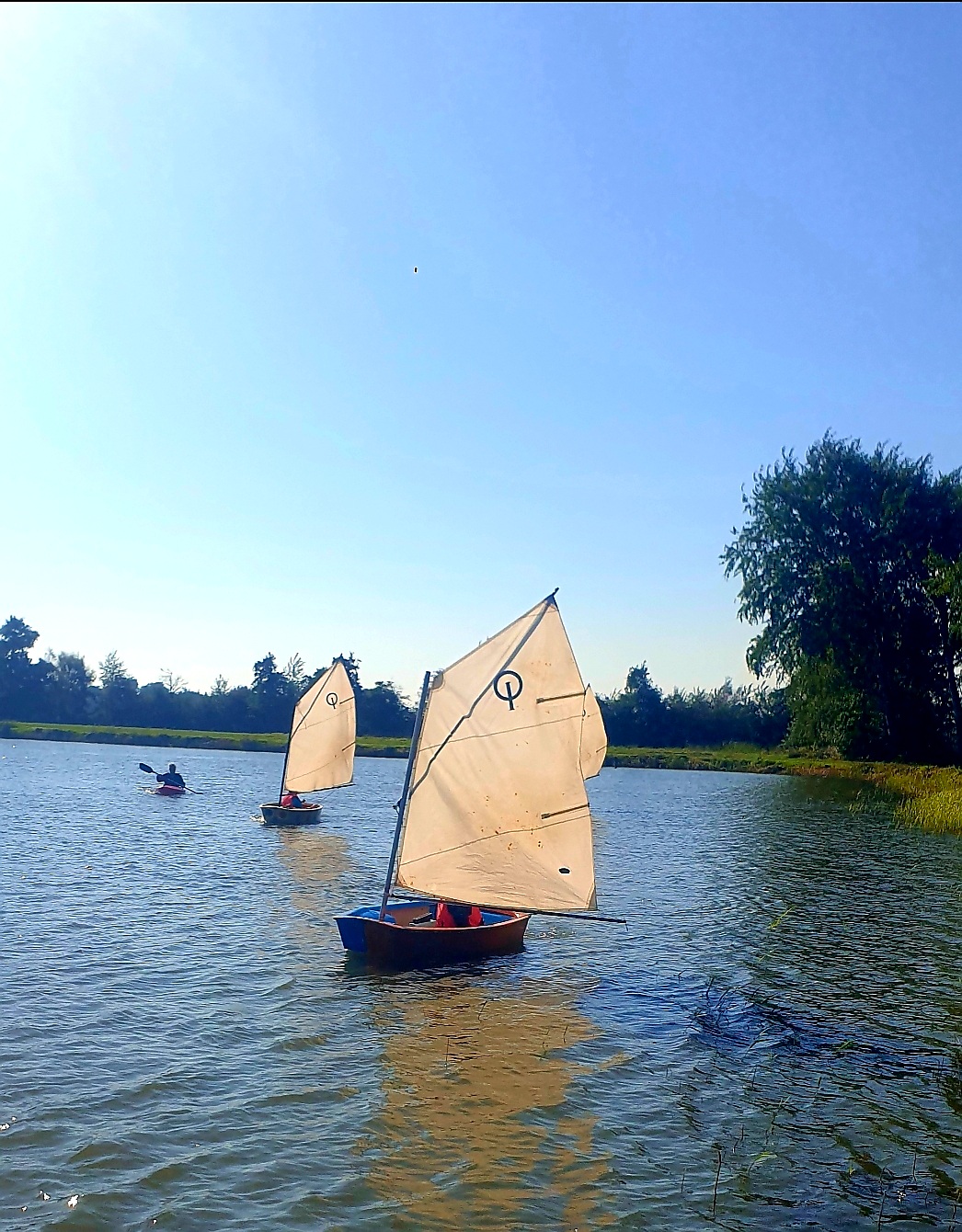 Wassersport in der Schule am Meer